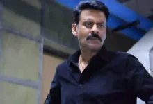 Ghooskhor Pandat Controversy