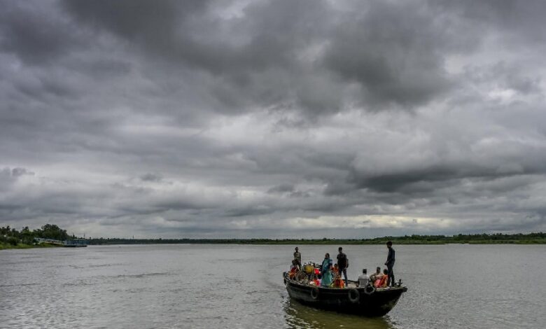 Kolkata Weather IMD Heavy Rain Bay of Bengal